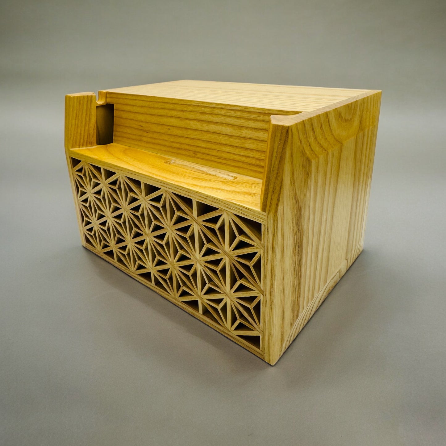 "KUMIKO" the acoustic sound box